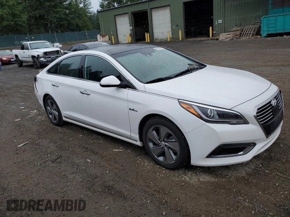 2017 Hyundai Sonata Hybrid Limited with VIN KMHE34L1XHA059244, listed as a Copart auction lot 65961053 with 124,907 mi miles. Bid and sale history available at carsss.com. Image 4.