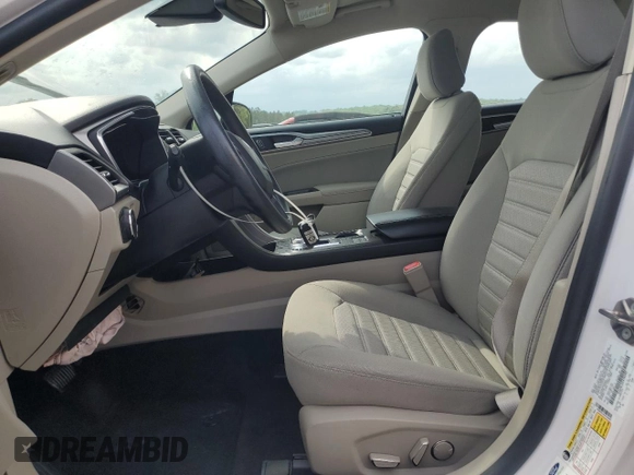2020 Ford Fusion Hybrid SE with VIN 3FA6P0LUXLR184992, listed as a Copart auction lot 52674565 with 59,742 mi miles and Salvage Title. Bid and sale history available at carsss.com. Image 7.