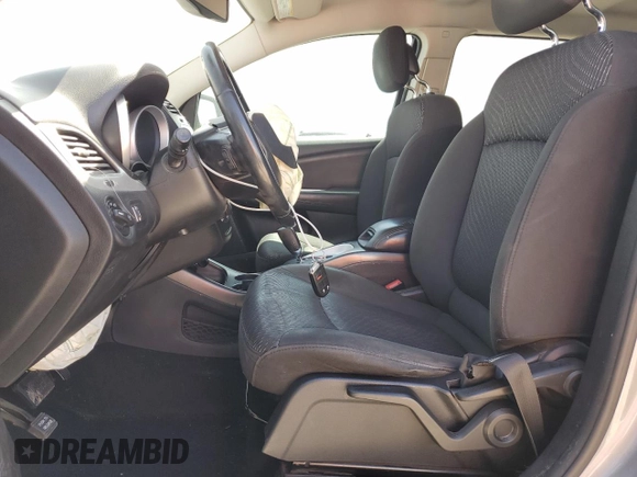 2017 Dodge Journey SXT with VIN 3C4PDCBB9HT522532, listed as a Copart auction lot 55886535 with 201,594 mi miles and Salvage title. Bid and sale history available at DreamBid. Image 7.