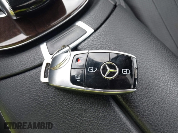 2019 Mercedes-Benz E-Class E 300 with VIN WDDZF4JB6KA515701, listed as a IAAI auction lot 41728642 with 62,636 mi miles. Bid and sale history available at carsss.com. Image 11.