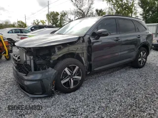 2023 Kia Sorento EX z VIN 5XYRH4LF2PG206903, wystawiony jako Copart lot #50698545 z przebiegiem 10 865 mil mil oraz Szkoda całkowita • Salvage title. Historia ofert i sprzedaży dostępna na DreamBid. Obrazek 1.