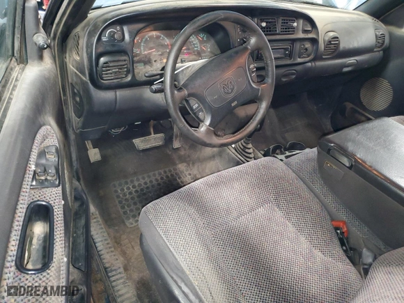 1998 Dodge Ram 1500 with VIN 3B7HF13Z0WG206831, listed as a Copart auction lot 45187745 with 225,200 mi miles and Salvage Title. Bid and sale history available at carsss.com. Image 8.