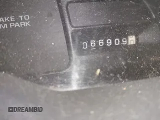 1998 Chevrolet Cavalier z VIN 1G1JC524XW7135102, wystawiony jako IAAI lot #40811285 z przebiegiem 66 909 mil mil oraz . Historia ofert i sprzedaży dostępna na DreamBid. Obrazek 7.