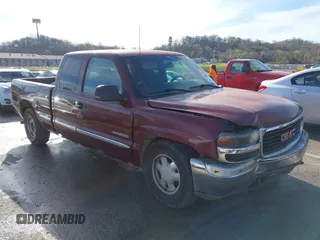 2000 GMC New Sierra 1500 SLE with VIN 1GTEC19V0YZ168472, listed as a IAAI auction lot 41837734 with 277,163 mi miles. Bid and sale history available at carsss.com. Image 1.