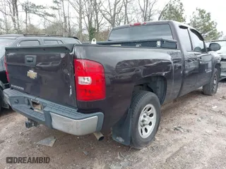 2008 Chevrolet Silverado 1500 Work Truck with VIN 1GCEC19C88Z241487, listed as a IAAI auction lot 41730878 with 275,983 mi miles. Bid and sale history available at carsss.com. Image 4.