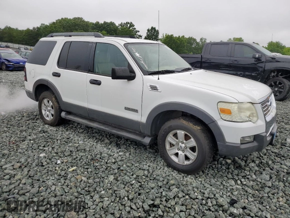 2006 Ford Explorer XLT z VIN 1FMEU73E96UB02808, wystawiony jako Copart lot #58635865 z przebiegiem 140 132 mil mil oraz Czysty tytuł • Clean title. Historia ofert i sprzedaży dostępna na DreamBid. Obrazek 4.