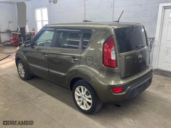 2013 Kia Soul ! with VIN KNDJT2A66D7520971, listed as a Copart auction lot 46494565 with NaN miles and Clean Title. Bid and sale history available at carsss.com. Image 3.