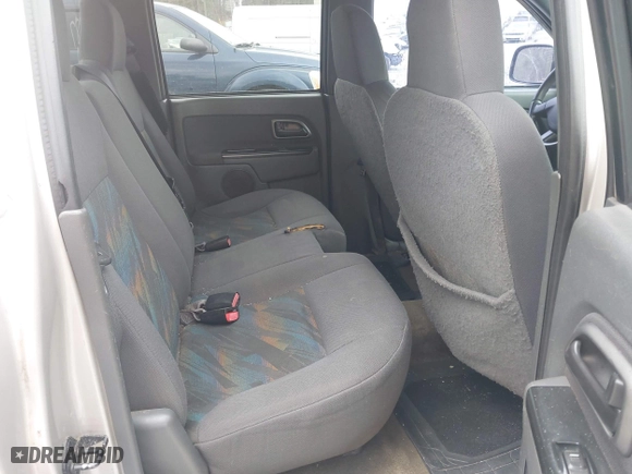 2005 Chevrolet Colorado 1SC LS Z85 with VIN 1GCCS136158126387, listed as a IAAI auction lot 41842613 with 320,680 mi miles. Bid and sale history available at carsss.com. Image 8.
