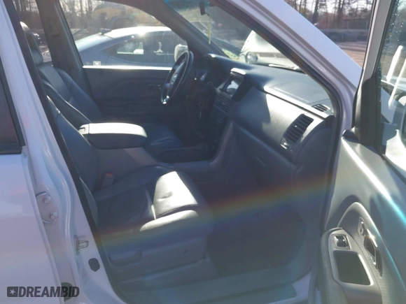 2003 Honda Pilot EX with VIN 2HKYF18683H589287, listed as a IAAI auction lot 41487770 with 177,907 mi miles. Bid and sale history available at carsss.com. Image 5.