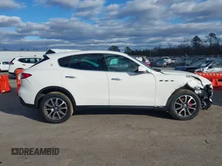 2018 Maserati Levante z VIN ZN661XUA9JX295951, wystawiony jako IAAI lot #41735398 z przebiegiem 32 367 mil mil oraz . Historia ofert i sprzedaży dostępna na DreamBid. Obrazek 13.