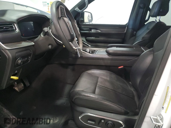 2023 Jeep Wagoneer Series II with VIN 1C4SJSBP3PS529842, listed as a Copart auction lot 52033455 with 49,362 mi miles and Clean title. Bid and sale history available at DreamBid. Image 7.