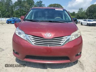 2012 Toyota Sienna XLE AAS z VIN 5TDYK3DC9CS243892, wystawiony jako Copart lot #61198555 z przebiegiem 129 061 mil mil oraz Nie do naprawy • Non repairable. Historia ofert i sprzedaży dostępna na DreamBid. Obrazek 5.