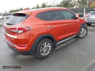 2017 Hyundai Tucson SE with VIN KM8J33A43HU526878, listed as a IAAI auction lot 41782842 with 21,627 mi miles. Bid and sale history available at carsss.com. Image 4.