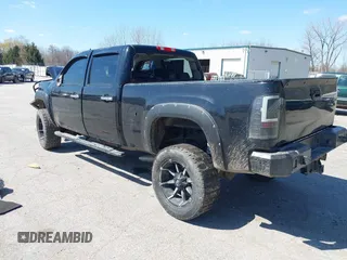 2012 GMC Sierra 2500HD SLE z VIN 1GT120C84CF145821, wystawiony jako IAAI lot #42027315 z przebiegiem 182 249 mil mil oraz . Historia ofert i sprzedaży dostępna na DreamBid. Obrazek 3.