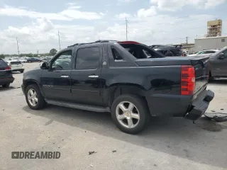 2013 Chevrolet Avalanche LS with VIN 3GNMCEE03DG335700, listed as a Copart auction lot 59901435 with 185,250 mi miles and Salvage title. Bid and sale history available at DreamBid. Image 2.