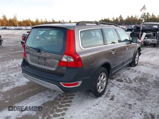 2011 Volvo XC70 3.2L z VIN YV4940BZ8B1115060, wystawiony jako IAAI lot #41156698 z przebiegiem 196 913 mil mil oraz . Historia ofert i sprzedaży dostępna na DreamBid. Obrazek 4.