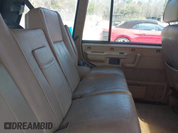 1995 Land Rover Range Rover with VIN SALHC1341SA656552, listed as a IAAI auction lot 41833127 with 129,235 mi miles and . Bid and sale history available at DreamBid. Image 8.