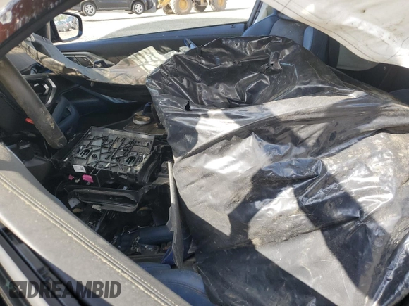 2022 BMW M4 Competition xDrive z VIN WBS43AZ05NCK39222, wystawiony jako Copart lot #55253625 z przebiegiem Nie podano mil oraz Nie do naprawy • Non repairable. Historia ofert i sprzedaży dostępna na DreamBid. Obrazek 7.