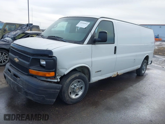 2004 Chevrolet Express Cargo Van with VIN 1GCGG29V441244822, listed as a IAAI auction lot 41636561 with 1 mi miles. Bid and sale history available at carsss.com. Image 2.
