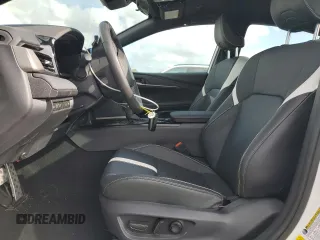 2025 Toyota Camry LE z VIN 4T1DAACK9SU539063, wystawiony jako Copart lot #54792415 z przebiegiem 3 958 mil mil oraz Szkoda całkowita • Salvage title. Historia ofert i sprzedaży dostępna na DreamBid. Obrazek 7.