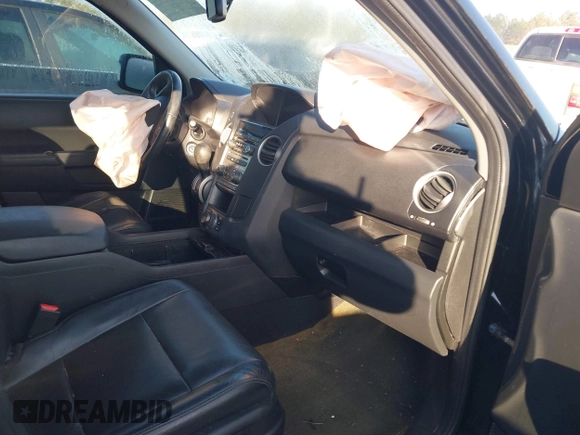 2015 Honda Pilot Touring with VIN 5FNYF3H94FB014659, listed as a IAAI auction lot 41474827 with 109,531 mi miles. Bid and sale history available at carsss.com. Image 5.