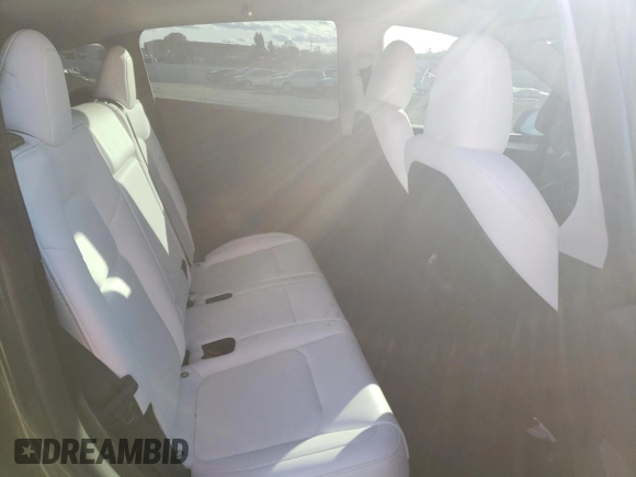 2024 Tesla Model Y Long Range with VIN 7SAYGDEE8RF002655, listed as a Copart auction lot 46422325 with 7,943 mi miles and Salvage Title. Bid and sale history available at DreamBid. Image 12.
