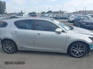 2015 Lexus CT 200h с VIN JTHKD5BH5F2236734, выставлен на аукционе IAAI как лот 42127956 с пробегом 89 811 миль миль и . История ставок и продаж доступна на DreamBid. Изображение 13.