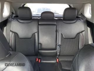 2021 Jeep Compass Trailhawk z VIN 3C4NJDDB9MT556516, wystawiony jako Copart lot #60338575 z przebiegiem 86 978 mil mil oraz Czysty tytuł • Clean title. Historia ofert i sprzedaży dostępna na DreamBid. Obrazek 10.