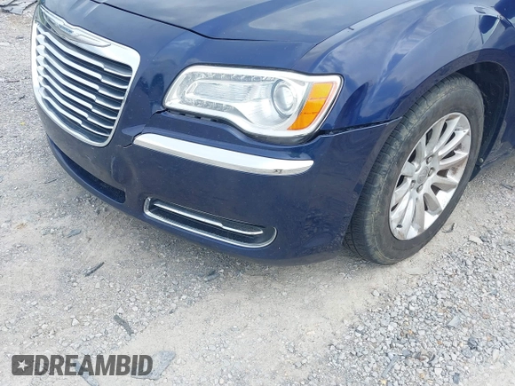 2014 Chrysler 300 z VIN 2C3CCAAG5EH373645, wystawiony jako IAAI lot #42282963 z przebiegiem 220 825 mil mil oraz . Historia ofert i sprzedaży dostępna na DreamBid. Obrazek 6.