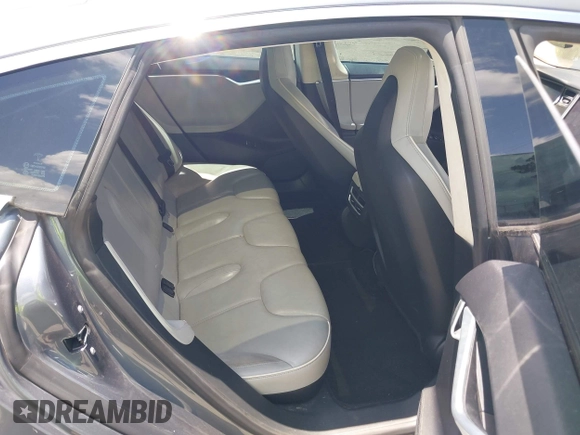 2013 Tesla Model S Performance с VIN 5YJSA1DP9DFP17832, выставлен на аукционе IAAI как лот 42444829 с пробегом 157 909 миль миль и . История ставок и продаж доступна на DreamBid. Изображение 8.