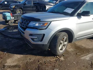2017 Ford Explorer XLT with VIN 1FM5K8DH4HGD57405, listed as a IAAI auction lot 41461985 with 137,533 mi miles. Bid and sale history available at carsss.com. Image 6.