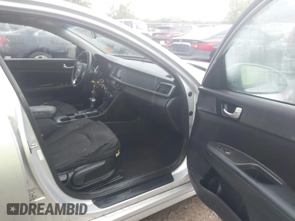 2016 Kia Optima LX z VIN 5XXGT4L37GG010780, wystawiony jako IAAI lot #42320573 z przebiegiem 154 662 mil mil oraz . Historia ofert i sprzedaży dostępna na DreamBid. Obrazek 5.