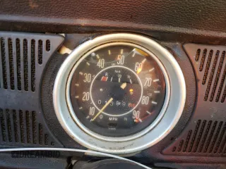 1971 Volkswagen Beetle with VIN 1112070809, listed as a Copart auction lot 42737085 with 13,894 mi miles and Salvage Title. Bid and sale history available at DreamBid. Image 9.