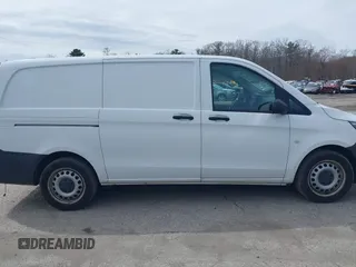 2020 Mercedes-Benz Metris Cargo z VIN W1YV0BEY5L3762528, wystawiony jako IAAI lot #41952568 z przebiegiem 43 530 mil mil oraz . Historia ofert i sprzedaży dostępna na DreamBid. Obrazek 12.