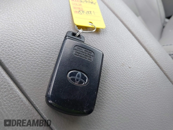 2019 Toyota Highlander SE z VIN 5TDJZRFH0KS584881, wystawiony jako IAAI lot #42016362 z przebiegiem 65 704 mil mil oraz . Historia ofert i sprzedaży dostępna na DreamBid. Obrazek 11.