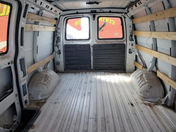2015 GMC Savana Cargo Van with VIN 1GTW7FCF2F1907067, listed as a Copart auction lot 71578934 with 127,701 mi miles and Salvage Title. Bid and sale history available at carsss.com. Image 10.
