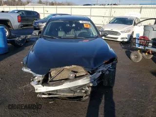 2018 BMW 3 Series 320i xDrive with VIN WBA8A3C51JA488330, listed as a Copart auction lot 42723395 with 0 mi miles and Salvage Title. Bid and sale history available at carsss.com. Image 5.