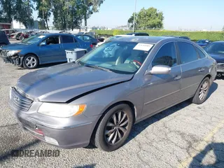 2008 Hyundai Azera Limited with VIN KMHFC46FX8A264798, listed as a IAAI auction lot 42684089 with 204,377 mi miles and . Bid and sale history available at DreamBid. Image 2.