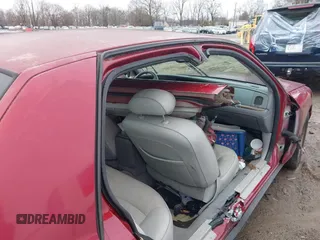 2002 Ford Crown Victoria LX z VIN 2FAFP74W82X148324, wystawiony jako IAAI lot #41565717 z przebiegiem 114 536 mil mil oraz . Historia ofert i sprzedaży dostępna na DreamBid. Obrazek 16.