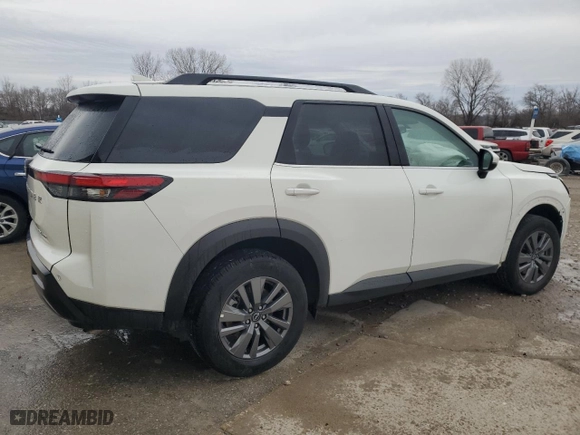 2024 Nissan Pathfinder SV with VIN 5N1DR3BC1RC285962, listed as a Copart auction lot 85106544 with 15,095 mi miles and Salvage Title. Bid and sale history available at carsss.com. Image 3.