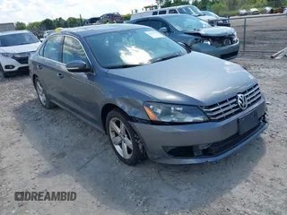 2014 Volkswagen Passat SE z VIN 1VWBN7A38EC084891, wystawiony jako IAAI lot #42633175 z przebiegiem 124 015 mil mil oraz . Historia ofert i sprzedaży dostępna na DreamBid. Obrazek 1.