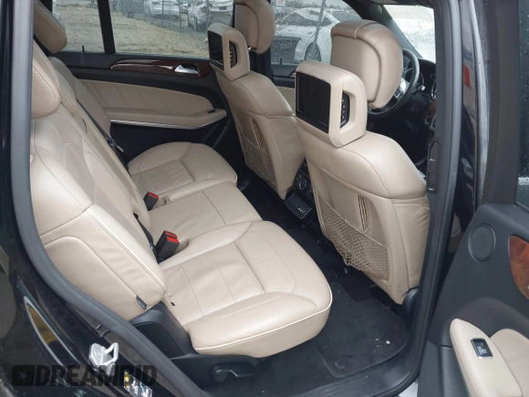 2014 Mercedes-Benz GL-Class GL 550 with VIN 4JGDF7DE1EA274612, listed as a IAAI auction lot 41710174 with 105,094 mi miles. Bid and sale history available at carsss.com. Image 8.