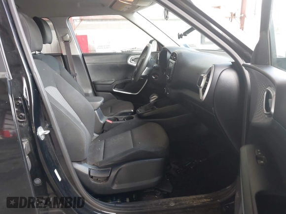 2022 Kia Soul LX with VIN KNDJ23AU1N7162106, listed as a IAAI auction lot 42071090 with 122,831 mi miles and . Bid and sale history available at DreamBid. Image 5.
