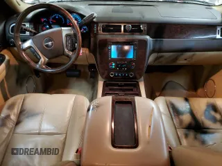 2007 GMC Yukon Denali z VIN 1GKFK638X7J301747, wystawiony jako Copart lot #57597345 z przebiegiem 186 365 mil mil oraz Szkoda całkowita • Salvage title. Historia ofert i sprzedaży dostępna na DreamBid. Obrazek 8.