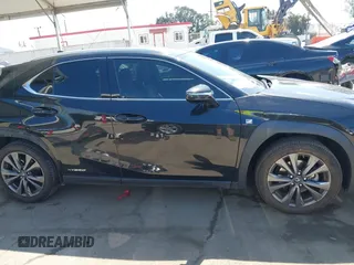 2020 Lexus UX 250h F Sport с VIN JTHE9JBH3L2031805, выставлен на аукционе IAAI как лот 42282075 с пробегом 49 071 миль миль и . История ставок и продаж доступна на DreamBid. Изображение 14.