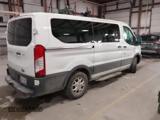 2016 Ford Transit XL z VIN 1FMZK1YM2GKA37673, wystawiony jako IAAI lot #41733664 z przebiegiem 97 638 mil mil oraz . Historia ofert i sprzedaży dostępna na DreamBid. Obrazek 4.