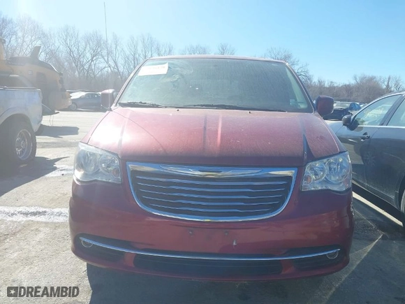 2015 Chrysler Town & Country Touring with VIN 2C4RC1BG9FR751398, listed as a IAAI auction lot 41646478 with 239,433 mi miles. Bid and sale history available at carsss.com. Image 6.