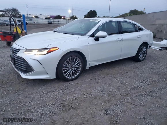2022 Toyota Avalon Limited with VIN 4T1DZ1FB2NU080337, listed as a Copart auction lot 81606934 with 28,075 mi miles and Salvage Title. Bid and sale history available at carsss.com. Image 1.