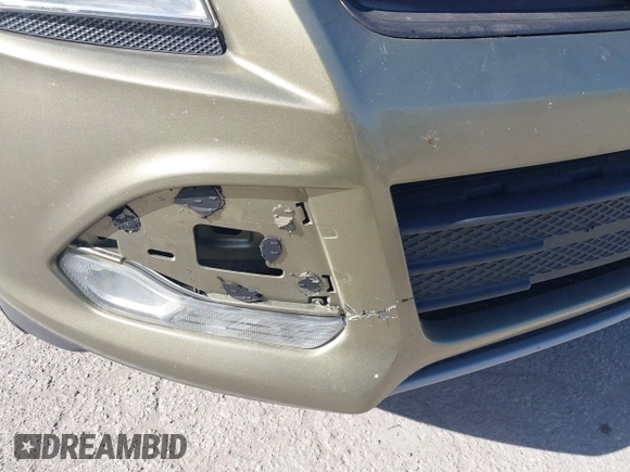 2013 Ford Escape SE с VIN 1FMCU0GXXDUA15555, выставлен на аукционе IAAI как лот 42227394 с пробегом 143 214 миль миль и . История ставок и продаж доступна на DreamBid. Изображение 6.