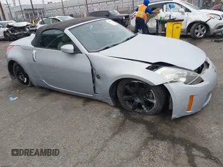 2006 Nissan 350Z Touring with VIN JN1AZ36A36M450659, listed as a IAAI auction lot 42034870 with 77,544 mi miles. Bid and sale history available at carsss.com. Image 1.
